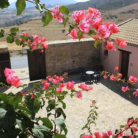 Tabarani Farm stay *